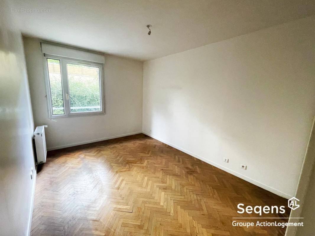 Appartement à SURESNES