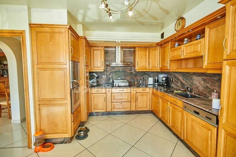 Superbe Villa Dominant l'Étang de Thau à vendre à Bouzigues - photo 6