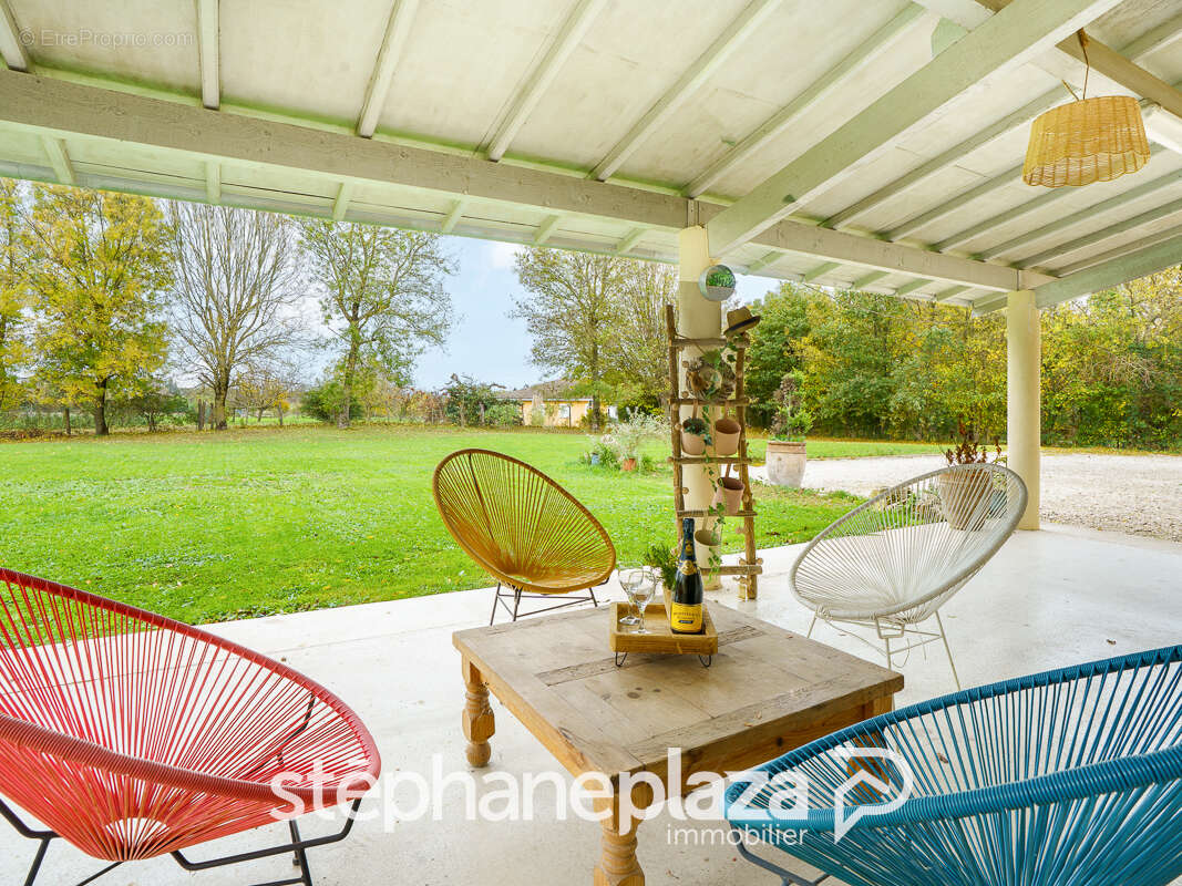 Maison à SAINT-CYR-SUR-MENTHON