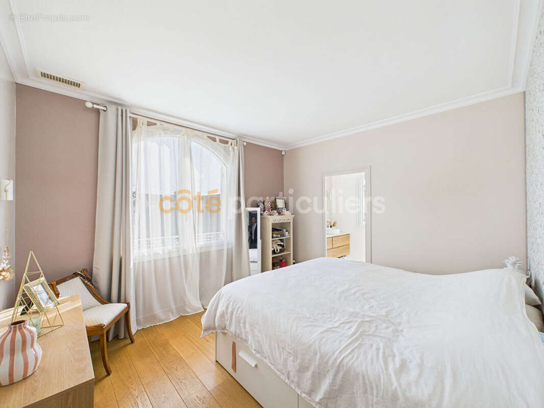 Maison à VILLENAVE-D&#039;ORNON