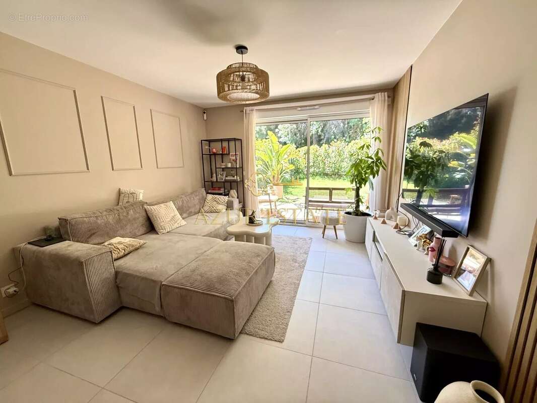 Appartement à EZE