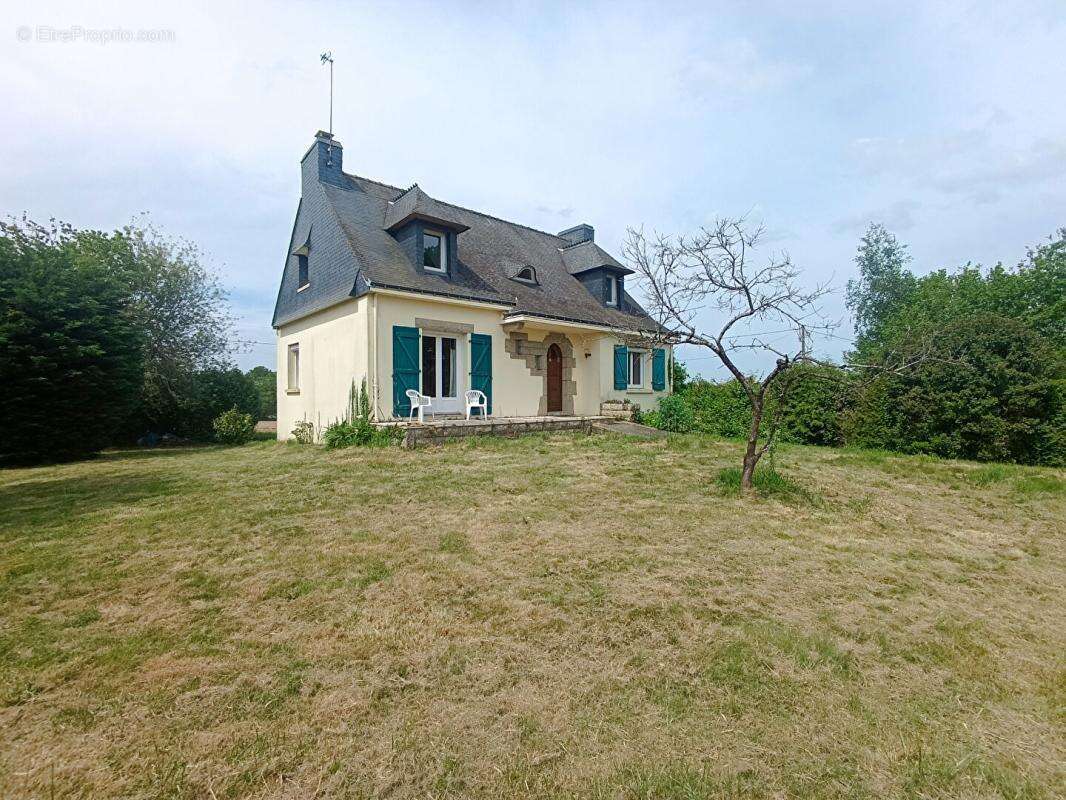 Maison à MOREAC