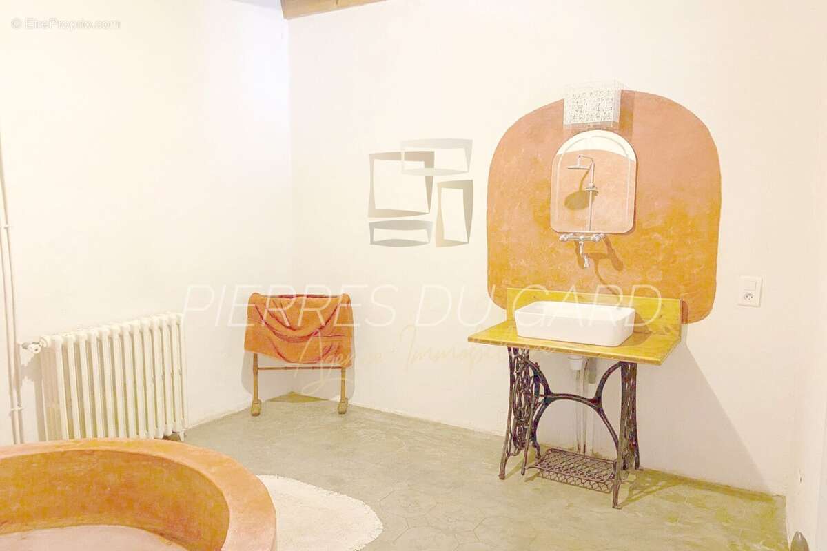 Maison à GARRIGUES-SAINTE-EULALIE