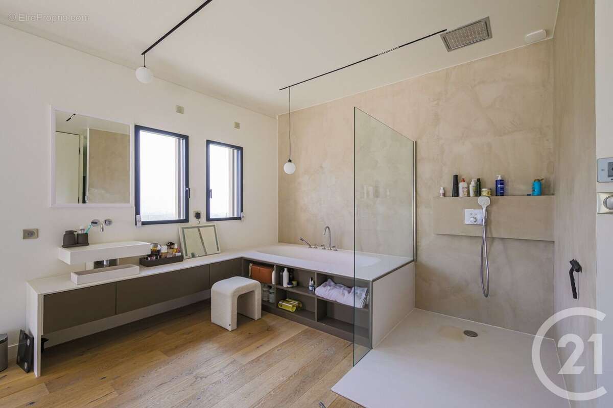 Maison à SAINT-MARTIN-LE-VINOUX