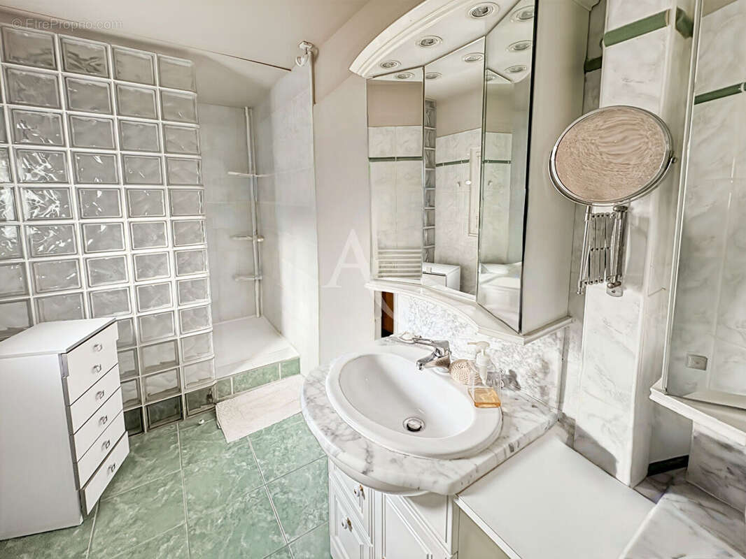 Maison à JOUY-LE-MOUTIER