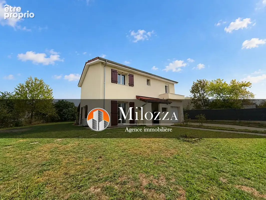Villefontaine - Maison Type 5, 117,71 m² habitables, 4 chambres, suite parentale, terrain 674 m² - photo 1