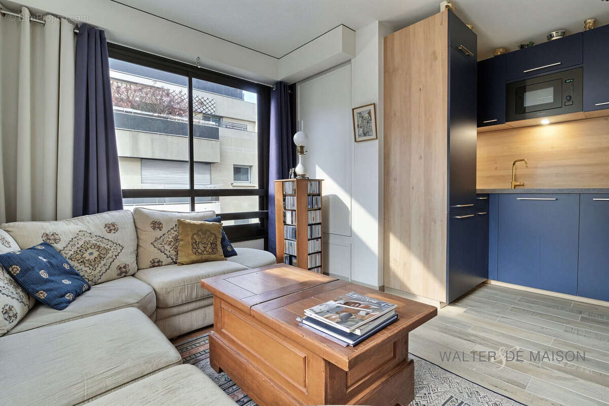 Appartement à PARIS-15E