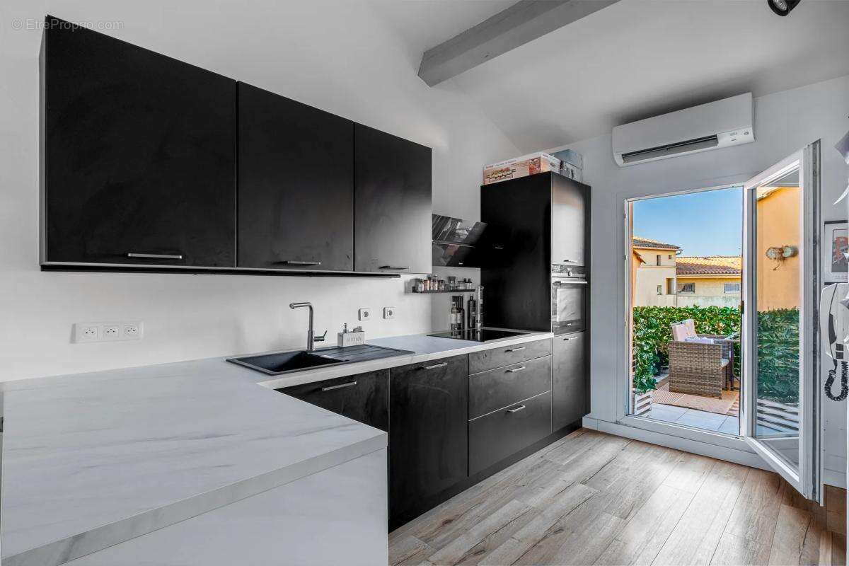 Appartement à COGOLIN