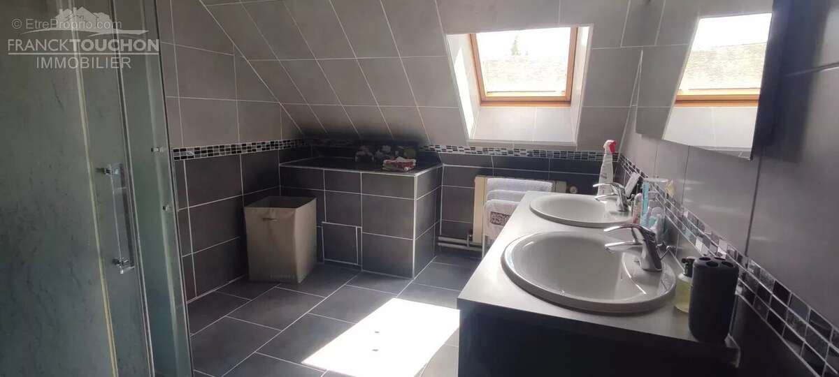 Maison à PERS-EN-GATINAIS