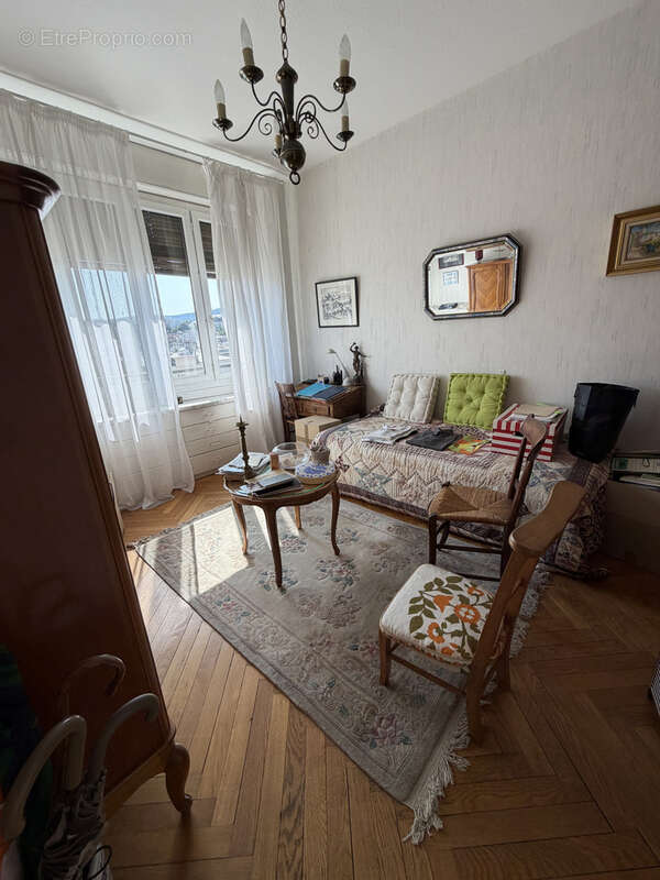 St etienne f4 de 75 m2 sect fac rue desiré claude - photo 10