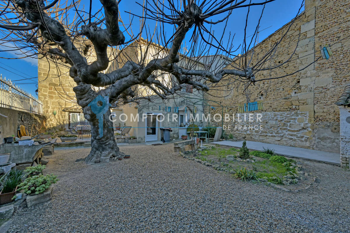 A vendre dept 30 (gard) beauvoisin maison de village 4 chambres jardin et grand garage - photo 3