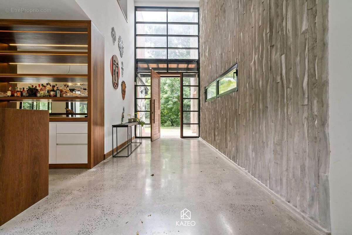 Maison 395 m² à Fort-De-France  - photo 7