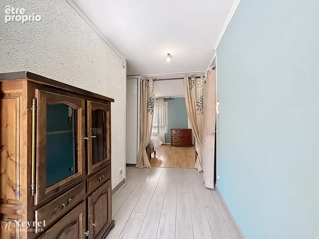 En exclusivité chez Neyret Oullins  T3 de 65 m2 avec cave et stationnement libre dans la résidence - photo 4