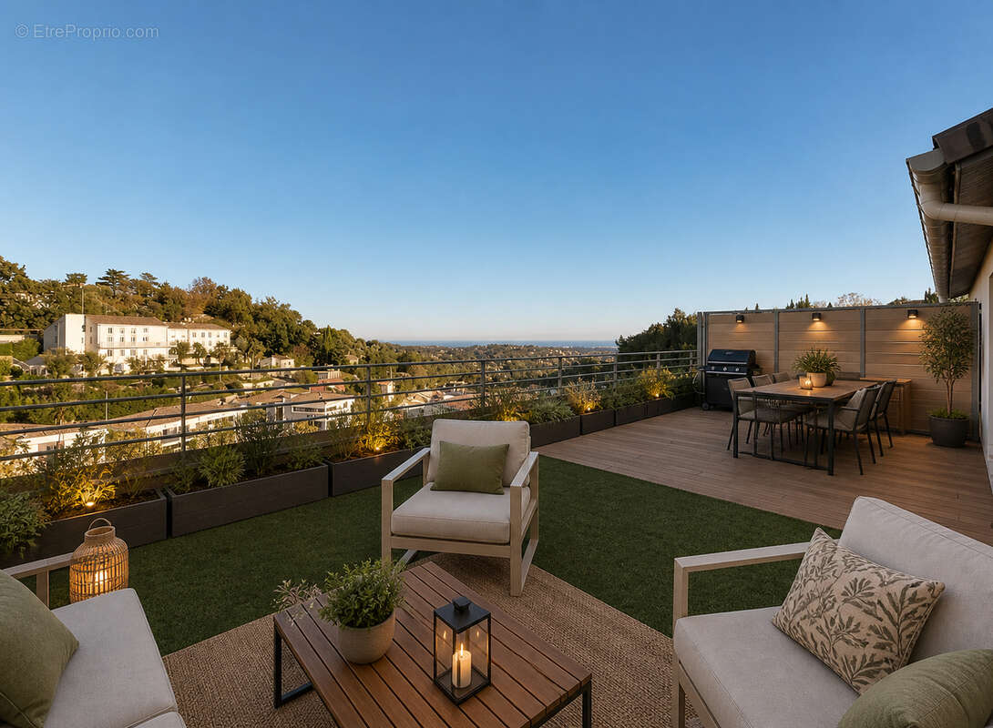 Appartement à CHATEAUNEUF-GRASSE