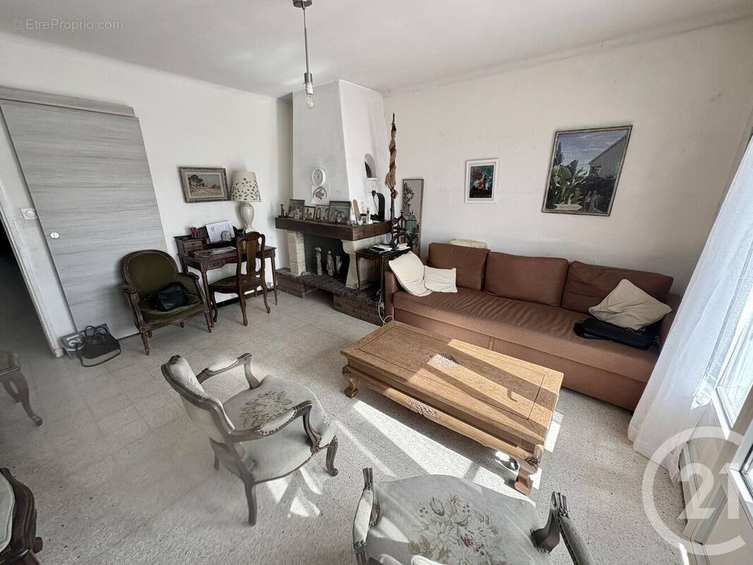 Appartement à SIX-FOURS-LES-PLAGES