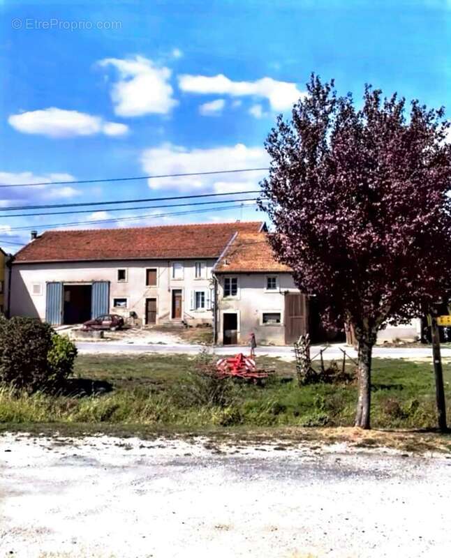 Maison à FRESNES-EN-WOEVRE