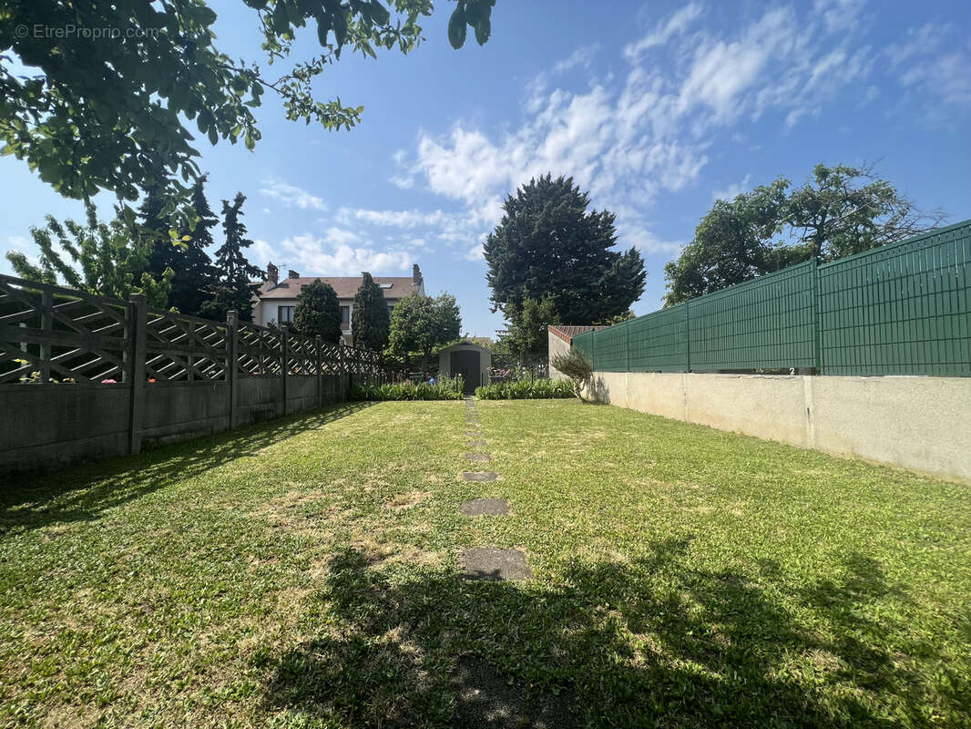Maison à SARTROUVILLE