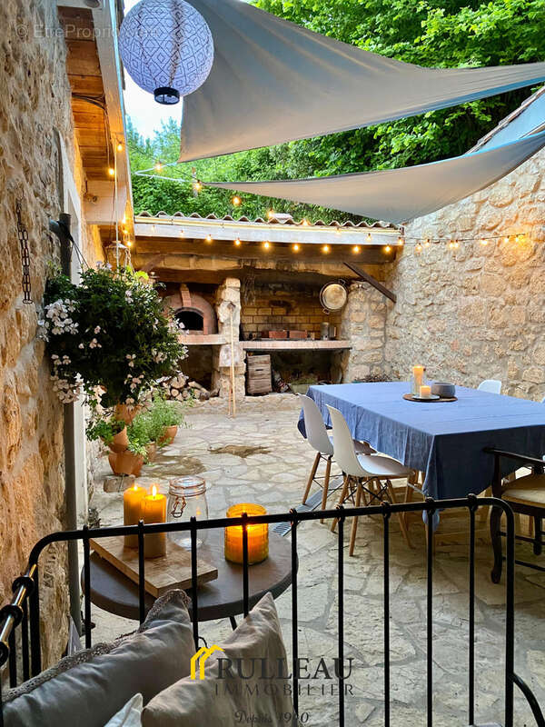 Maison à FRONSAC