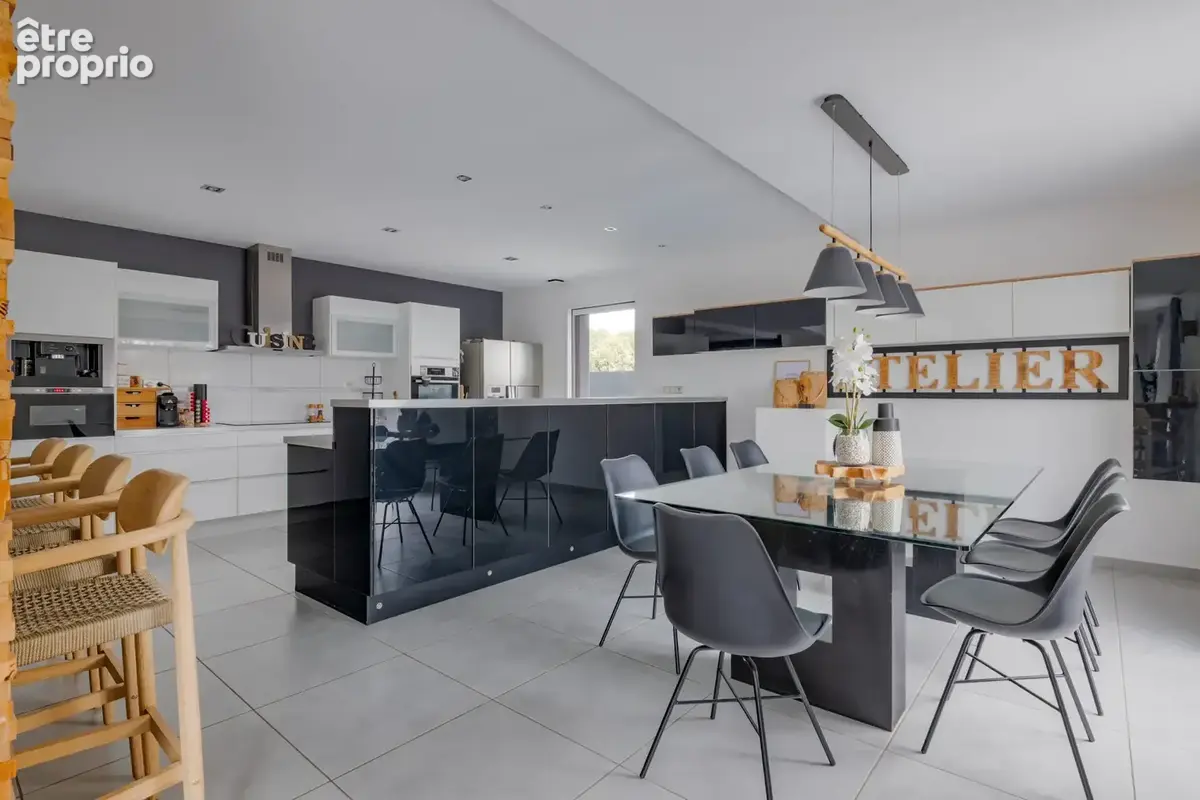 Maison 7 pièces 200 m² à vendre à Jons (69330) - photo 5
