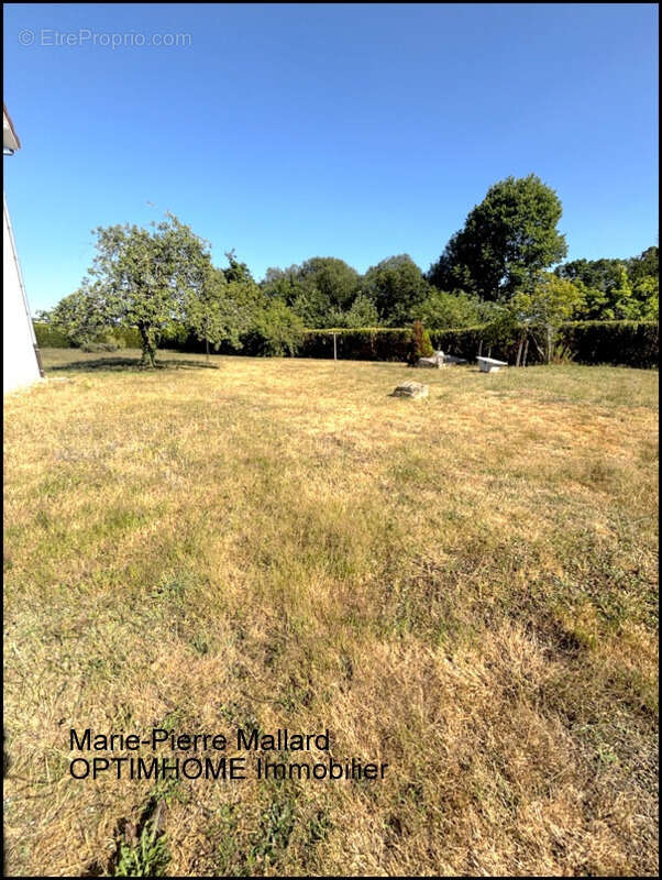 Maison familiale de 6 pièces THAURON (23) - photo 18