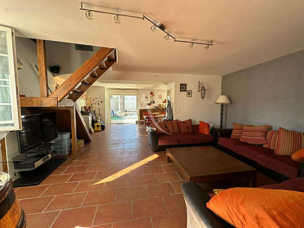 TOULOUSAINE  T6  255m² avec piscine  et salle de cinéma - photo 9