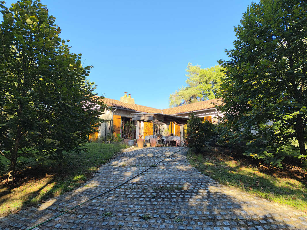 Maison à LAIGNE-EN-BELIN