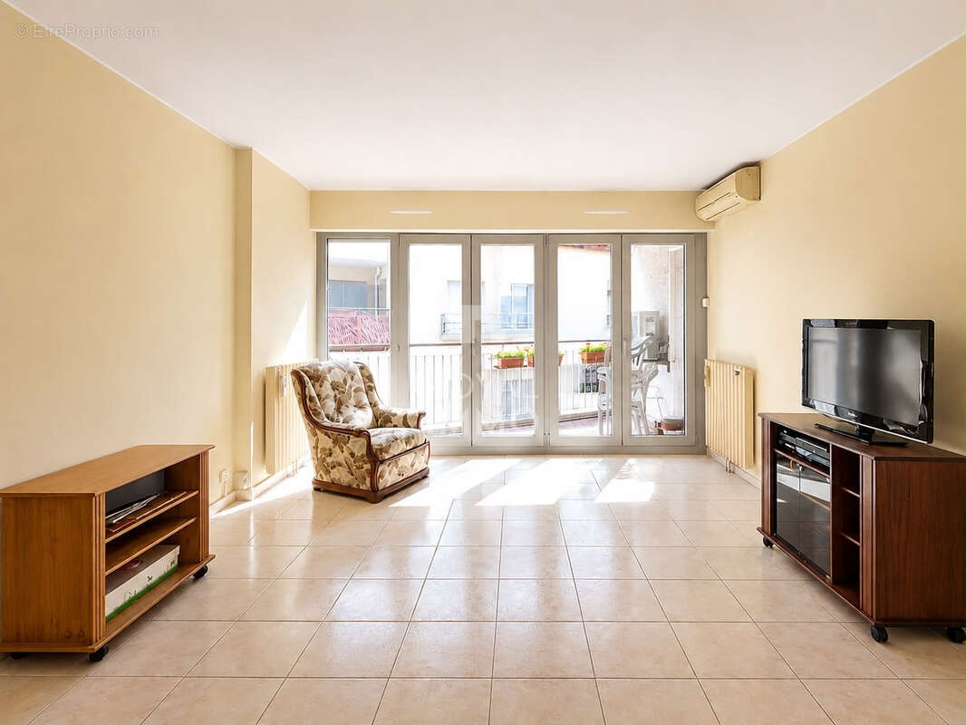 Toulon est t3 + balcon - photo 1