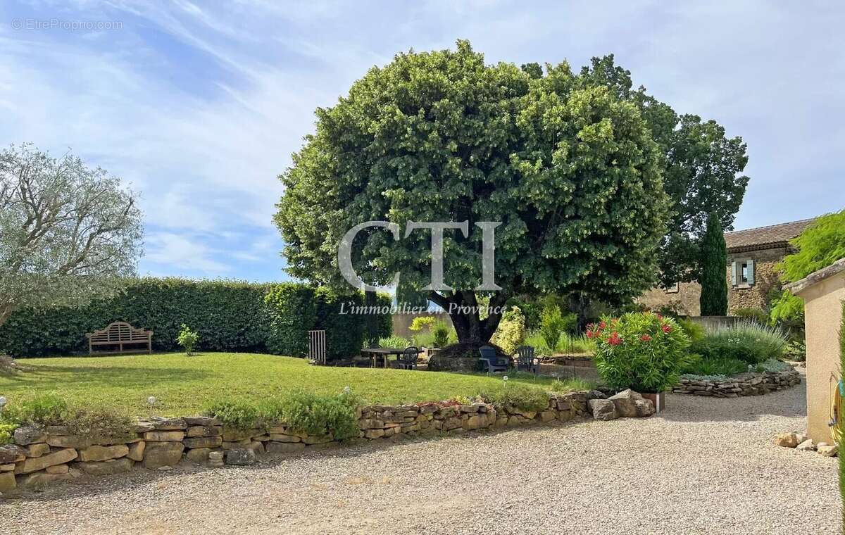 Maison à VAISON-LA-ROMAINE