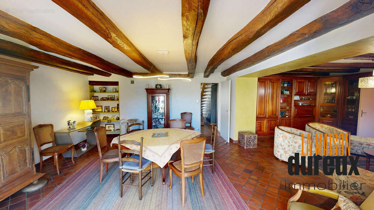 Maison à NANTILLY