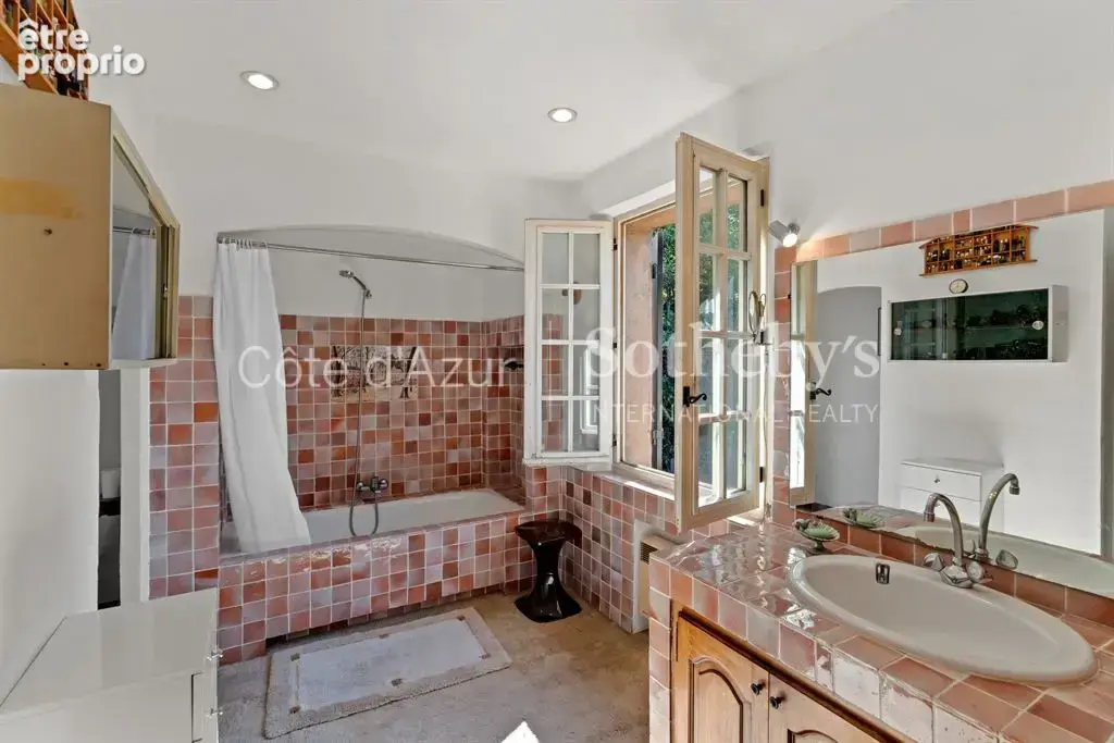 Saint Tropez, maison à rénover avec jardin à quelques minutes à pied du village - photo 18