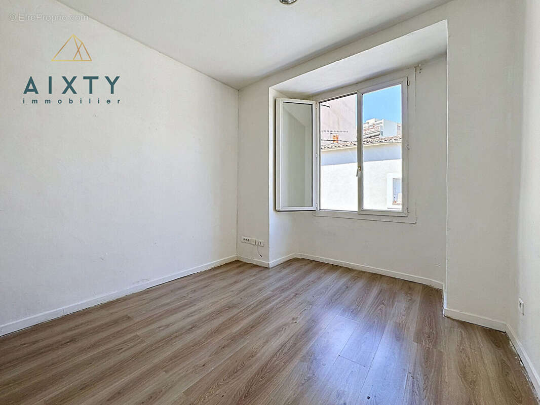 Appartement à MARSEILLE-5E