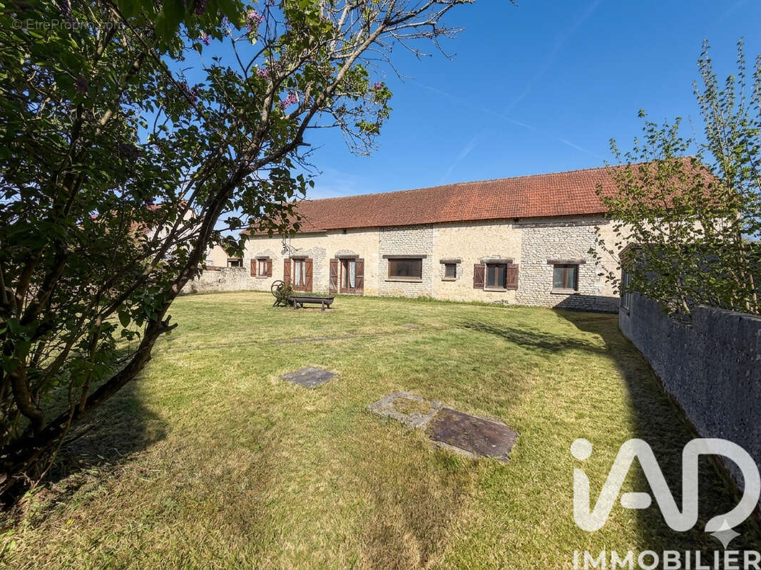 Maison 118 m² à Aulnay-La-Riviere  - photo 2