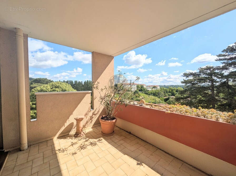 Appartement à LYON-9E
