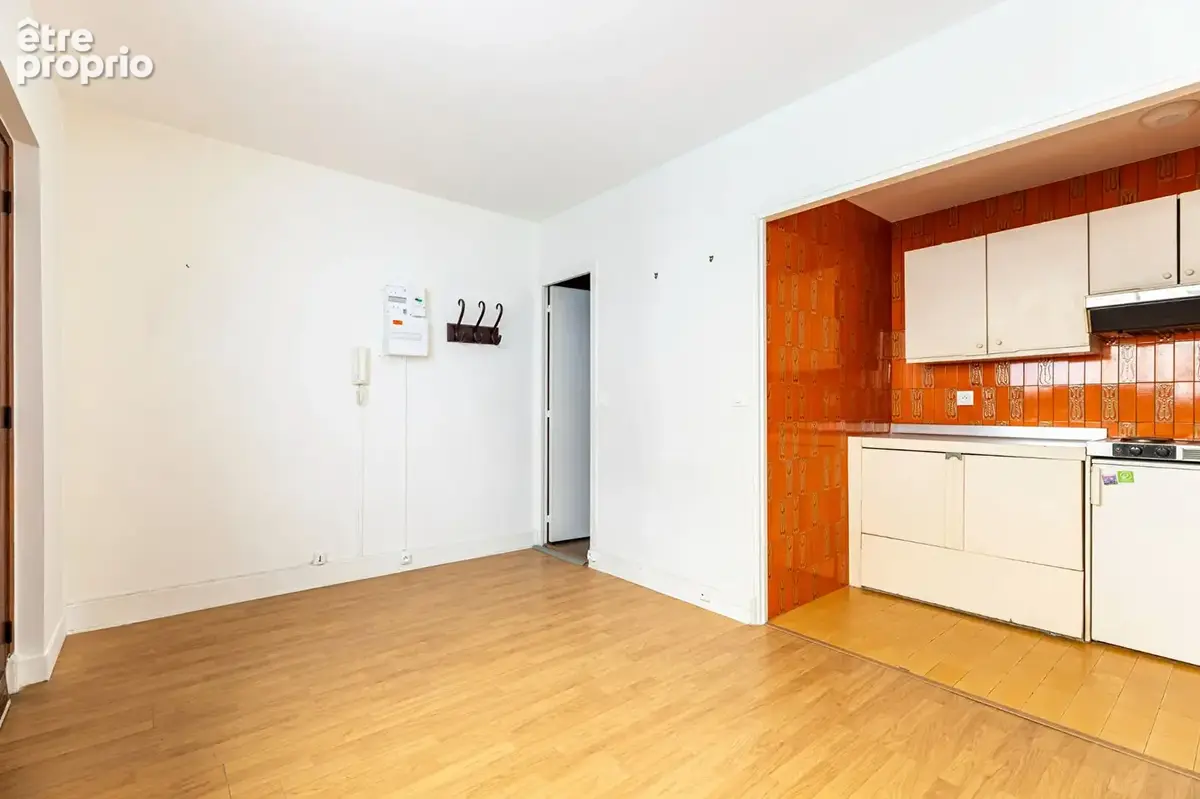Studio sur cour - ideal investissement - dpe "e" - photo 4