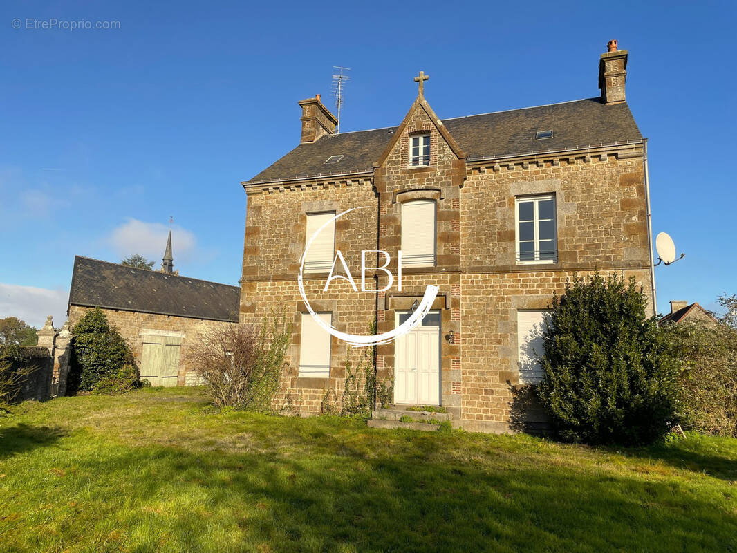 Maison à JOUE-DU-BOIS