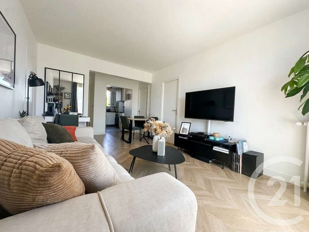 Appartement à SAINT-MAUR-DES-FOSSES