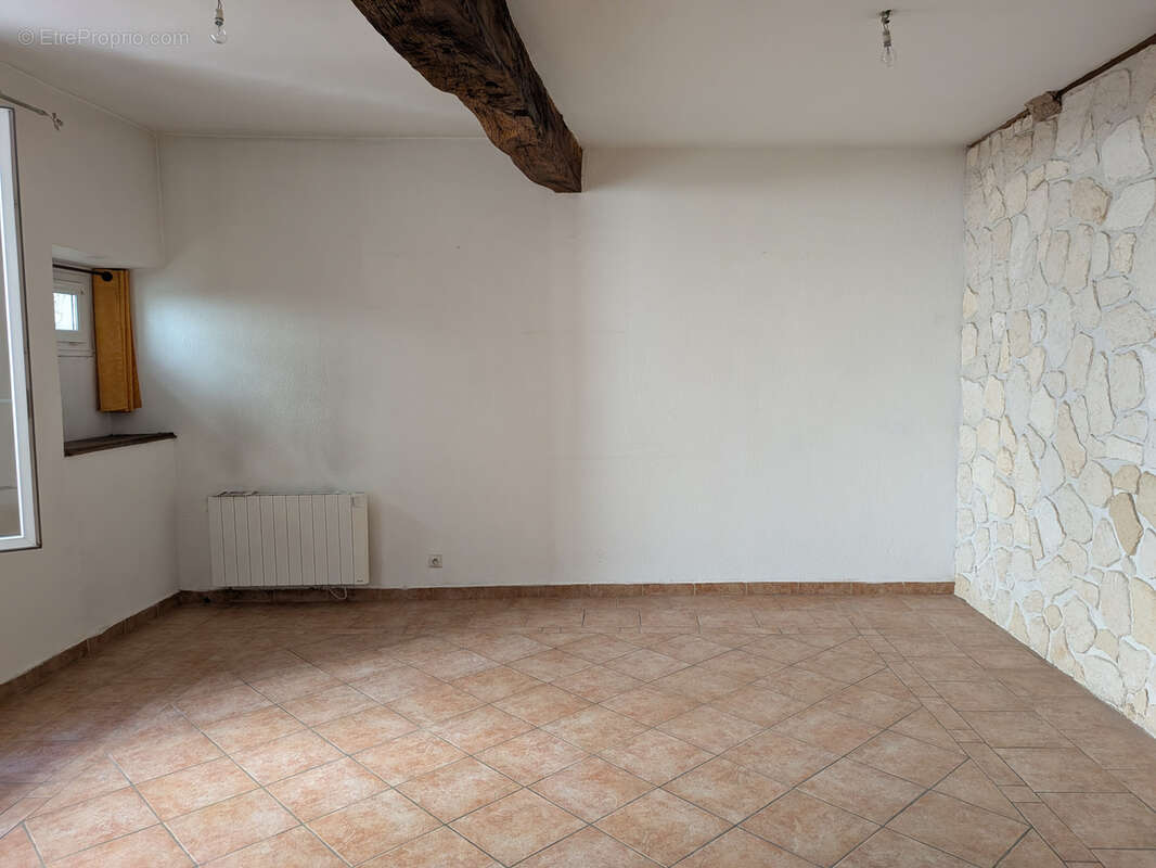 Maison à SOLLIES-TOUCAS