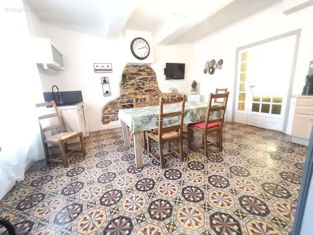 Maison à LEZIGNAN-CORBIERES