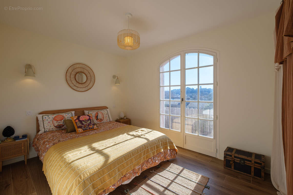 Maison à VILLENEUVE-LOUBET