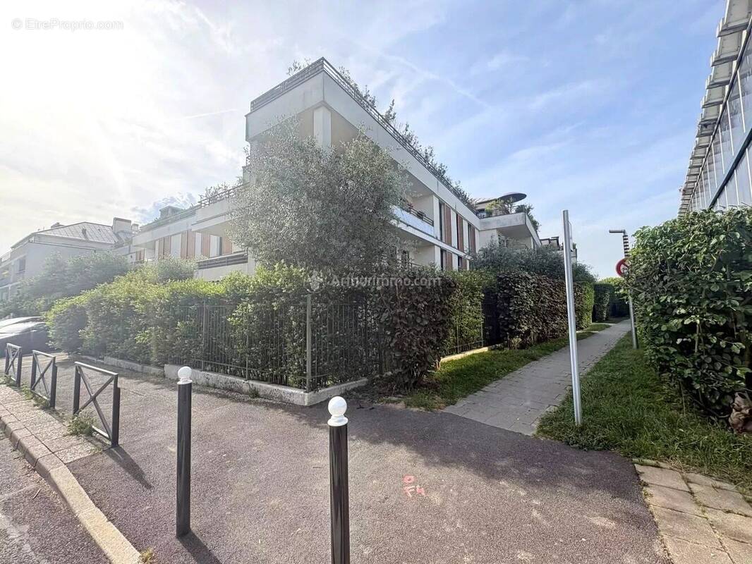Appartement à BUSSY-SAINT-GEORGES