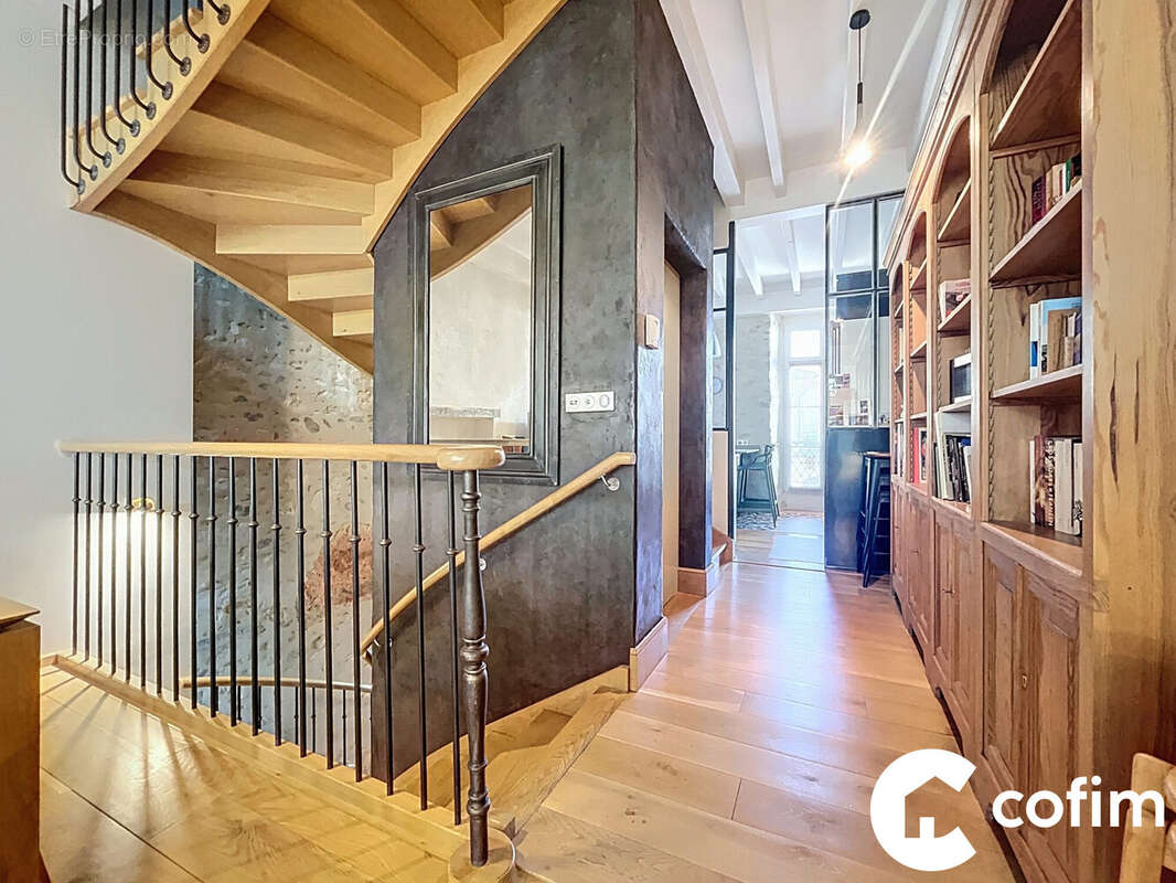 Maison 240 m² à Bagneres-De-Bigorre  - photo 4