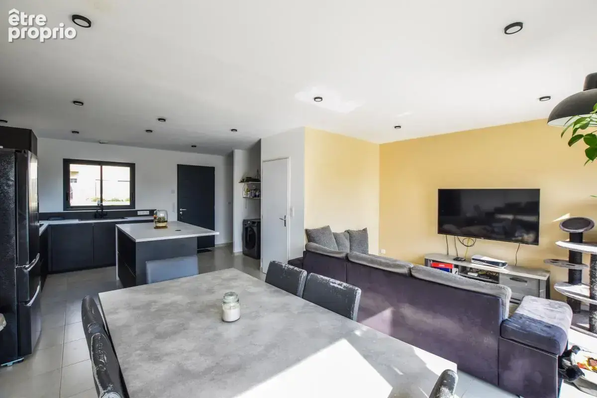 Superbe maison neuve avec DPE A, trois chambres, jardin et garage à Domazan ! - photo 4