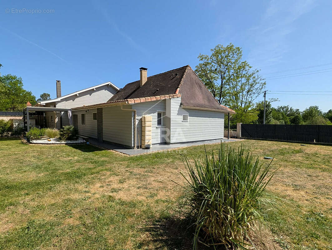 Maison à MONTPON-MENESTEROL