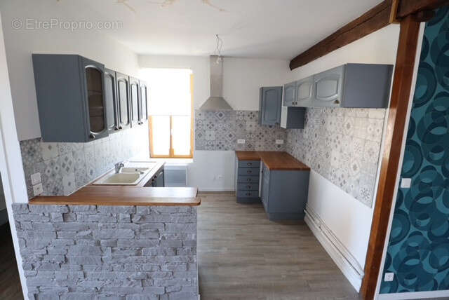 Appartement à SANCERGUES