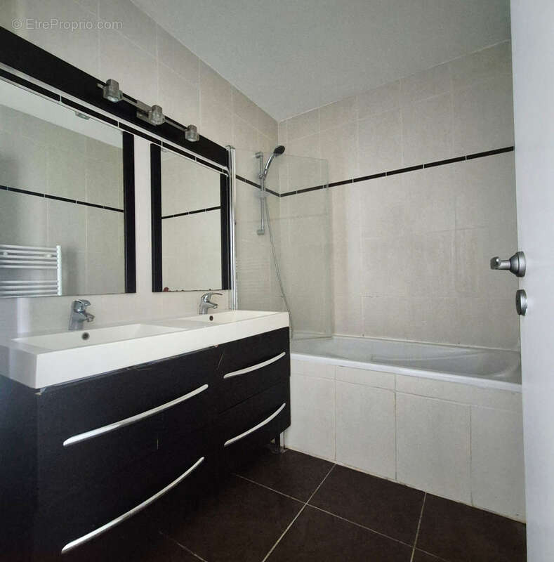 Appartement à VILLENAVE-D&#039;ORNON