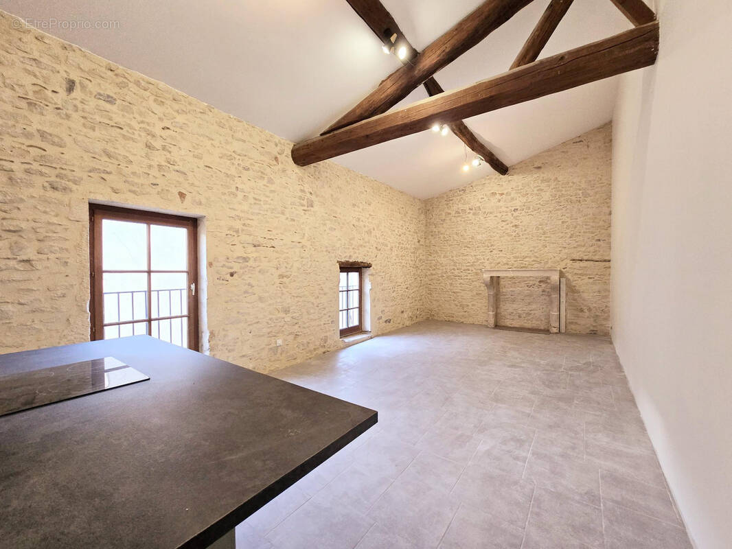 Appartement à ANSE