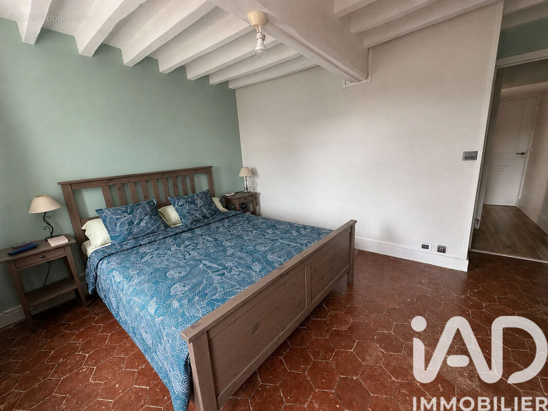Maison 153 m² à Saint-Arnoult-Des-Bois  - photo 9