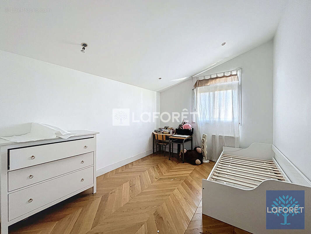 Maison à VIGNEUX-SUR-SEINE