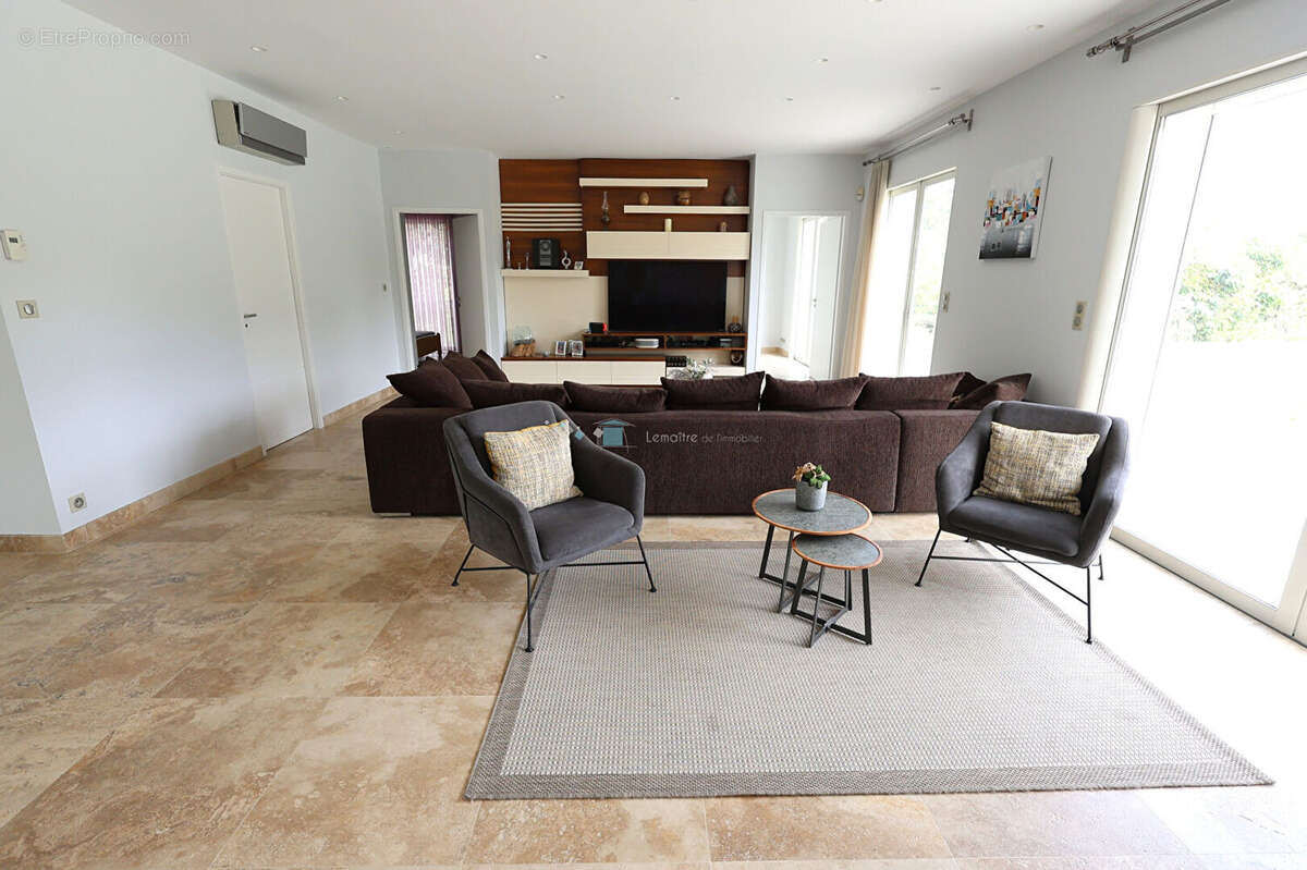 Villa contemporaine 200 m² jardin de 2500 m² avec piscine peymeinade - photo 10