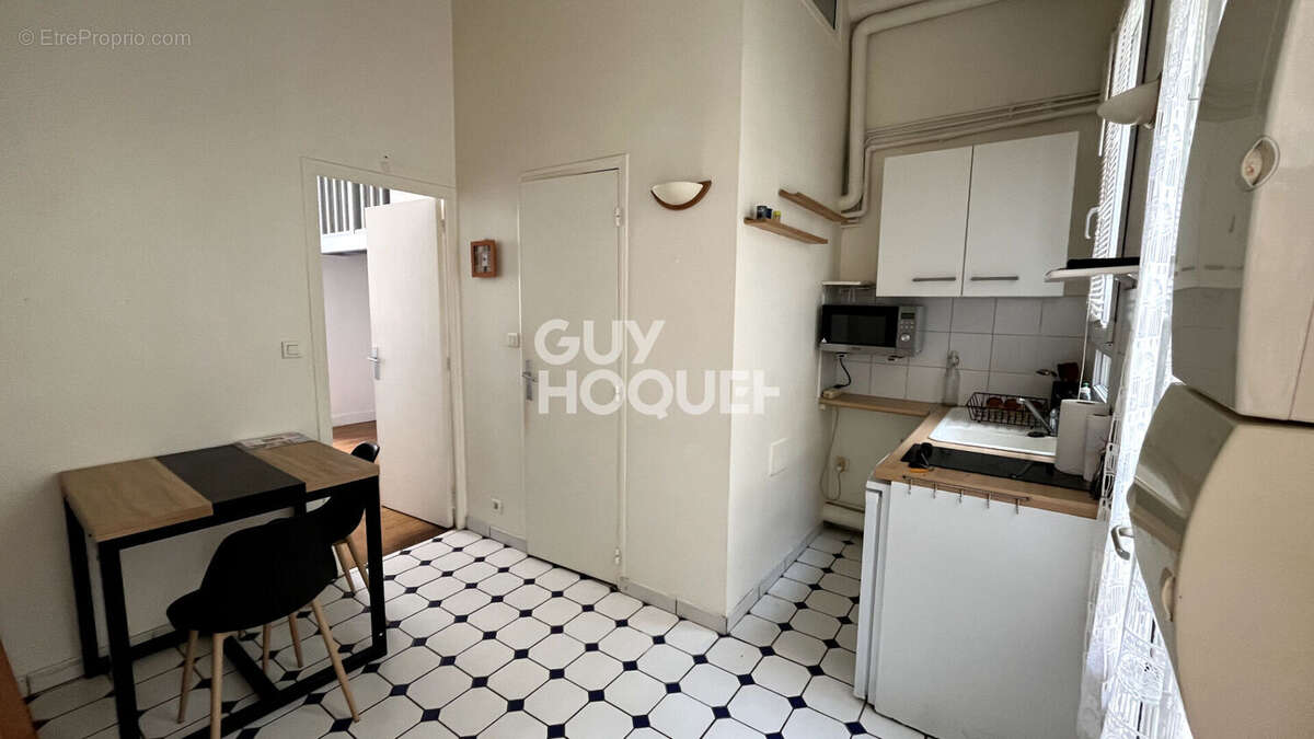 2 pièces plein de charme au coeur de la rue de Charenton - 31 m2 au sol - photo 9